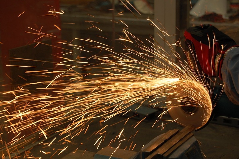 Bosch Small Angle Grinder — GWS 750-115 + CB