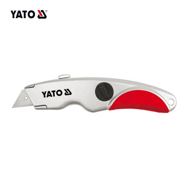Utility knife with trapezoid blade